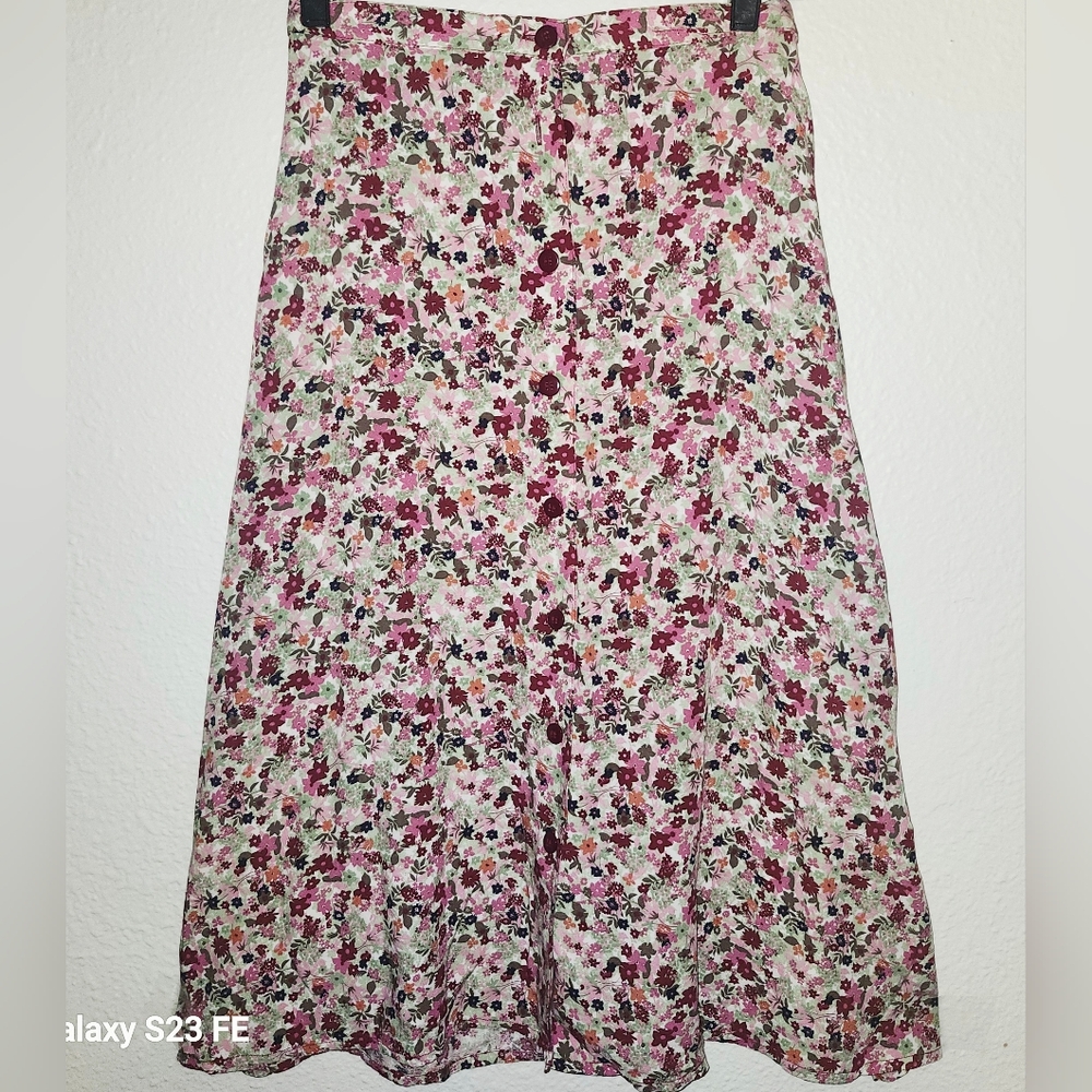 Christopher And Banks Scarlet Floral A Line Midi Skirt Size 12 - Picture 1 of 7